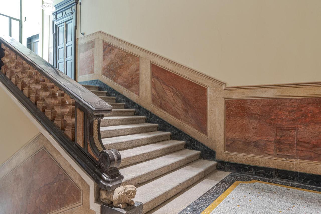 Suite Del Duomo - By MyhomeinКомо Екстериор снимка